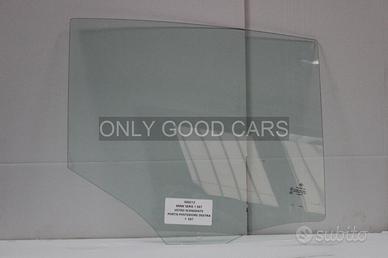 BMW Serie1 E87 Vetro porta posteriore dx 000212