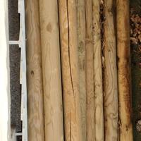 pali da recinzione in legno trattato