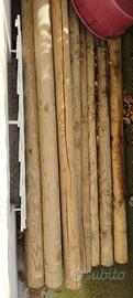 pali da recinzione in legno trattato