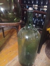 antico bottiglione in vetro soffiato 