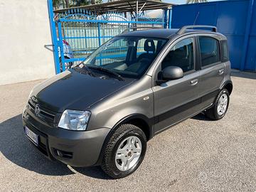 Panda panda 4x4-1.3 mjt/75 cv-climbing-2013