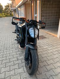 Ktm duke 890L depotenziata libretto