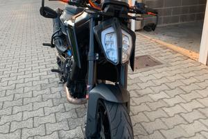 Ktm duke 890L depotenziata libretto