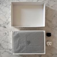 Macbook Air 12 UK con scatola