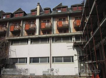 Immobile in asta di 10660 m² con più di 5 locali a