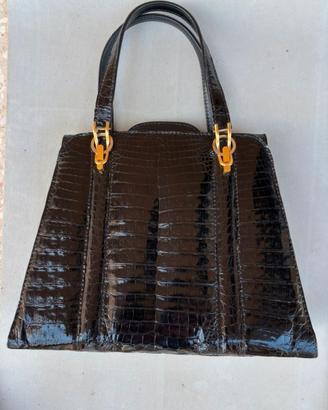 Borsa marrone effetto coccodrillo
