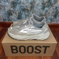 Adidas Yeezy boost 700V2 cream