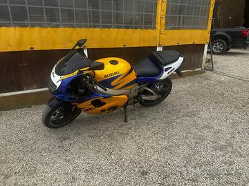 Suzuki GSX-R 750