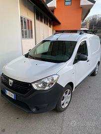 Dacia Dokker van benzina
