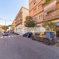 LOCALE COMMERCIALE A POMEZIA