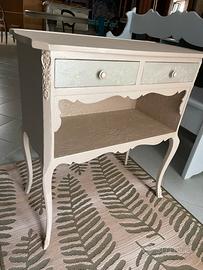 Mobiletto shabby decorato a mano pezzo unico