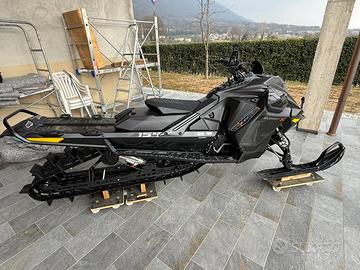 Motoslitta ski doo 850 turbo