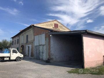 Immobile in asta di 536 m² con 5 locali a Roccabia