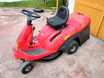 Trattorino tagliaerba