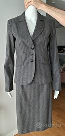 Tailleur in lana con gonna longuette 