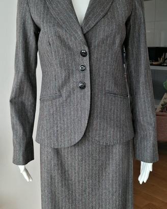 Tailleur in lana con gonna longuette 