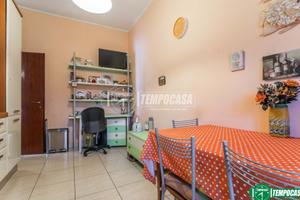 DUE LOCALI CON CUCINA ABITABILE CON BOX E CANTINA