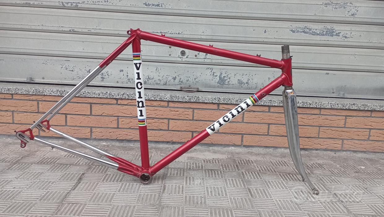 Adesivi vintage a base cromata per bici