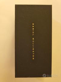 Daniel Wellington con cinturino in pelle marrone