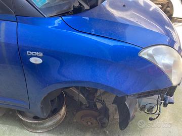 PARAFANGO ANTERIORE DESTRO SUZUKI Swift 4° Serie