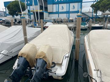 Sessa Key largo 26 con coppia Yamaha 150 cv