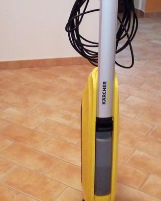 Scopa lavapavimenti Karcher Fc5.