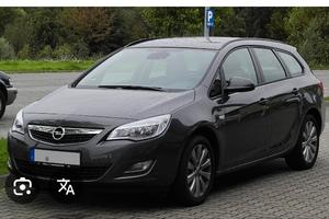 Opel Astra berlina 