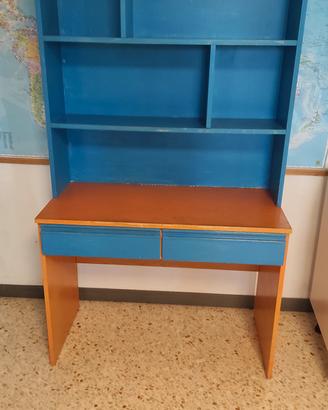 scrivania con libreria bambino/a