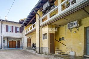 COMODO BILOCALE SENZA SPESE CONDOMINIALI!!!