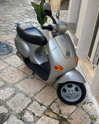 vespa et2