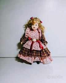 Bambola di porcellana