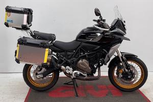 Qj Motor SRT 700 SX TRIS DI VALIGIE IN OMAGGIO