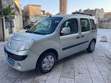 Renault Kangoo TRASPORTO DISABILI