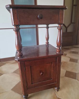 Mobiletto comodino in noce arte povera nuovo
