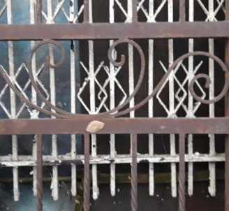 Iferriata per porta in ferro pieno 2 ante 160x235