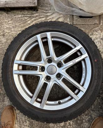 Gomme auto