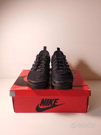 nike air vapor max plus triple black