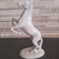 cavallo rampante in porcellana royal dux bohemia