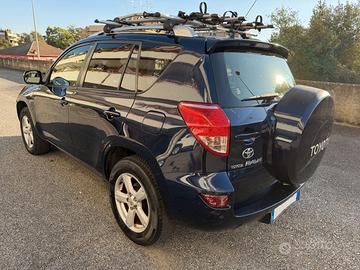 TOYOTA RAV4 2.2 D-4D 136 CV 4x4 Sol (2008)