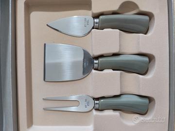 Set coltelli e tagliare formaggio