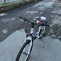 Bicicletta ragazza