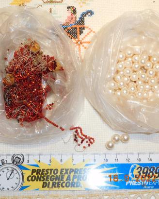"2"Sacchetti=perline vetro rosse e perle coltivate