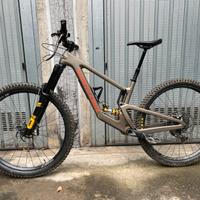 Santa Cruz Megatower