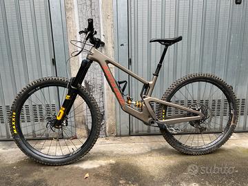 Santa Cruz Megatower