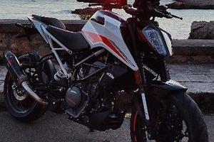 KTM DUKE 390 - 2023 - 9600 KM