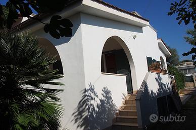 Villa sul mare (. quasi IN mare)