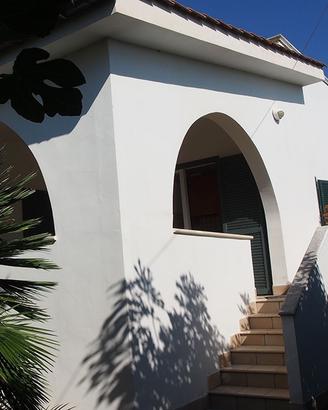 Villa sul mare (. quasi IN mare)