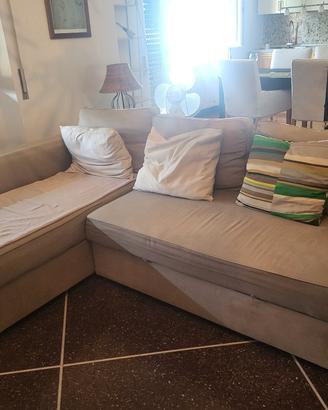 Divano letto IKEA con cassettone 