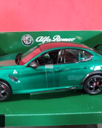 ALFA ROMEO GIULIA GTAM BBURAGO 1:18 