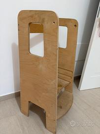 Torre di apprendimento con ripiani regolabili